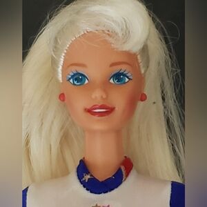 Vintage 1996 Barbie doll Platinum Blonde Olympic Gymnast  Atlanta Games w Tote